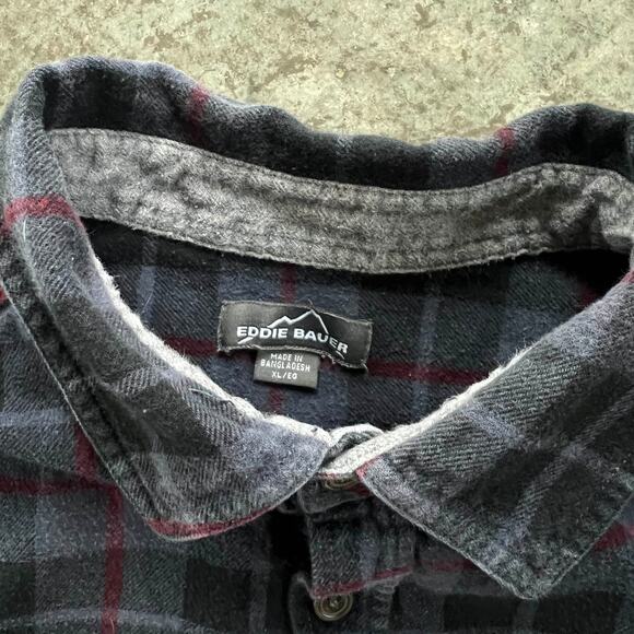 Eddie Bauer Men's XL Plaid Flannel Shirt Long Sleeve Button Down Gray Blue Red - Picture 3 of 6